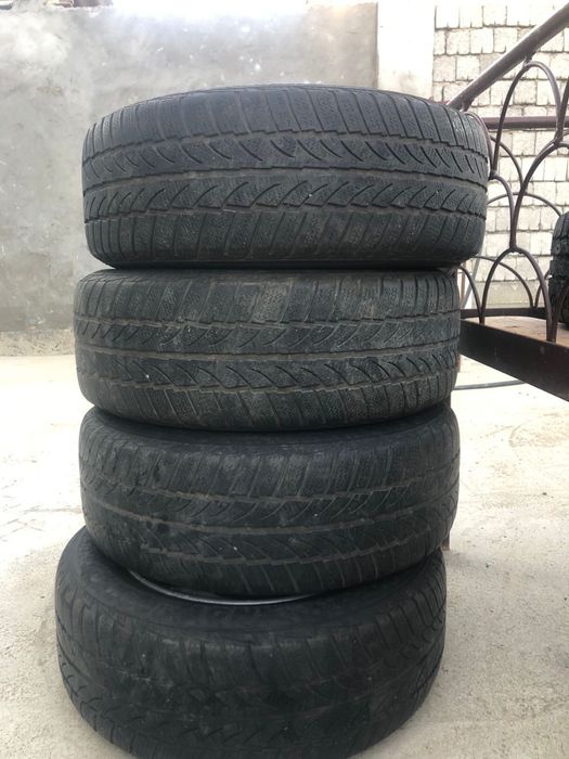 Шины с дисками.    .