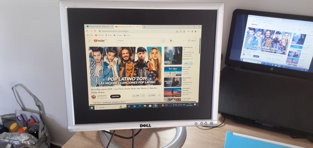 Monitor DELL cu 4 usb