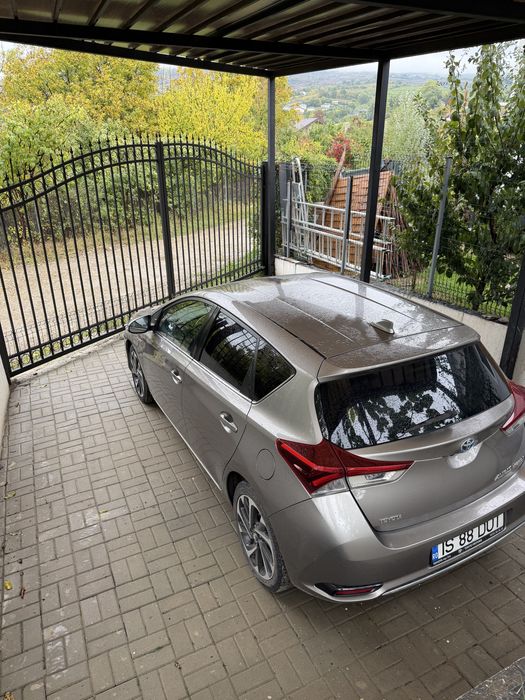 Toyota Auris 2016