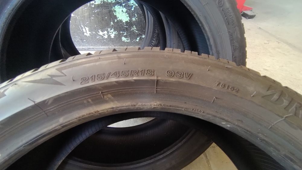 215/45/18  Bridgestone