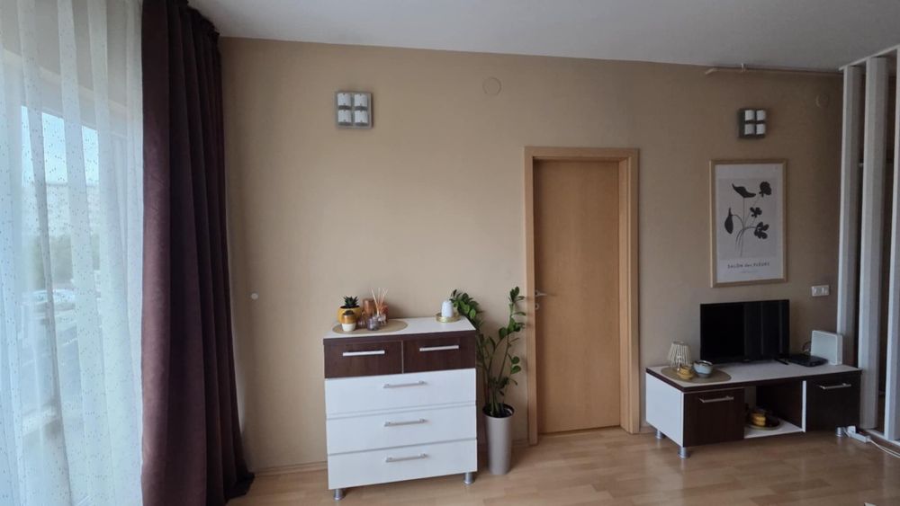 Proprietar-inchiriez garsoniera Rasarit de Soare,Auchan Titan