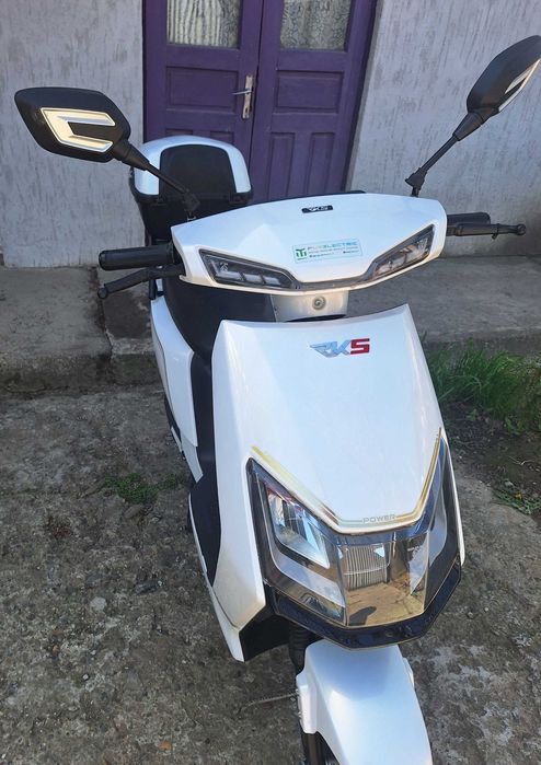 Scuter electric RE1500