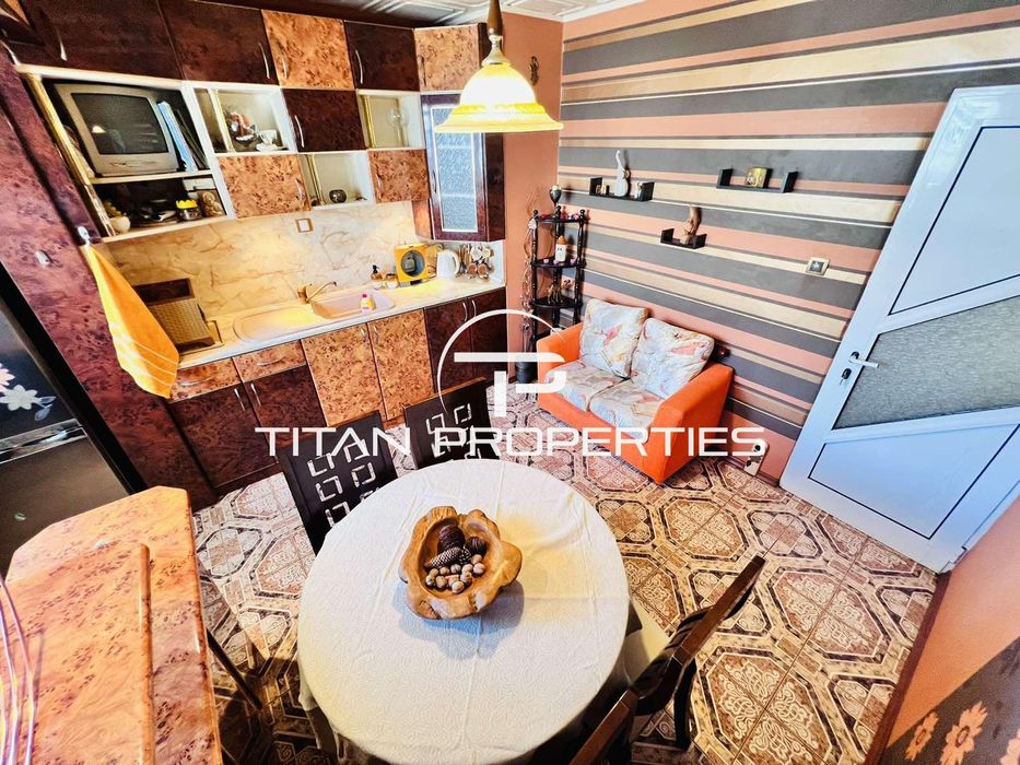 Дава се под наем Двустаен апартамент в Бургас, Братя Миладинови - 62 кв.м за 433.5 € - Снимка #2