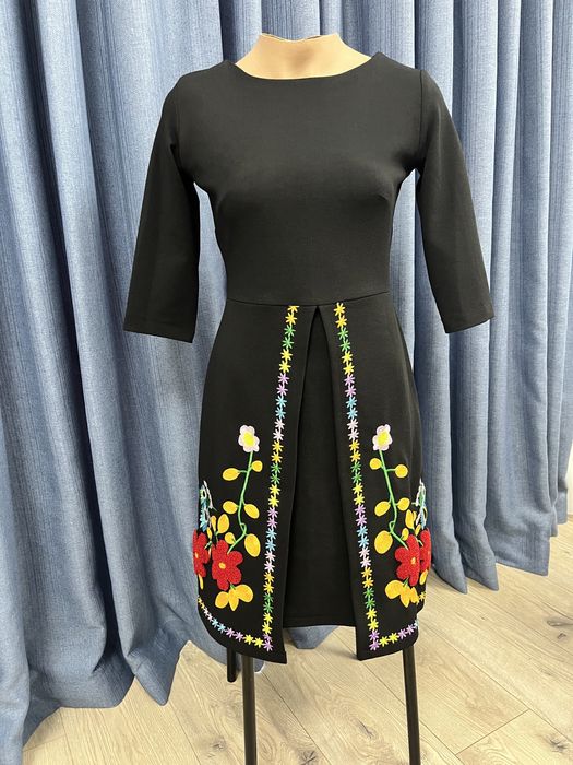 Rochie mini cu motive tradiționale