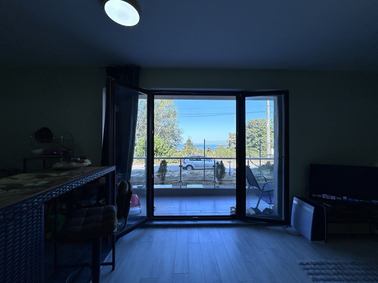 Дава се под наем Двустаен апартамент в Обзор - 78 кв.м за 420 € - Снимка #17
