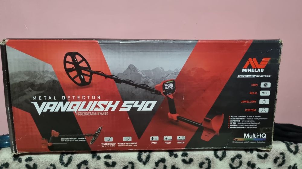 Металоискатель Vanquish 540