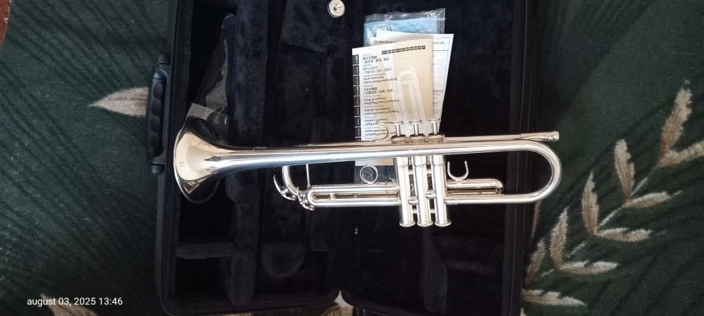 Vând trompeta yamaha seria 4335g2