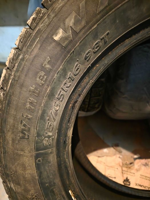 Шины зимние комплект, размер  215/65/R16