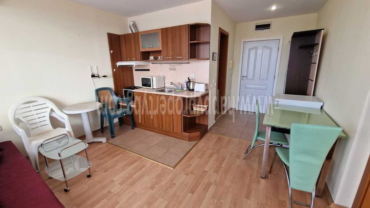 Продава се Двустаен апартамент в к.к. Слънчев бряг - 53 кв.м за 1170 €/кв.м - Снимка #2