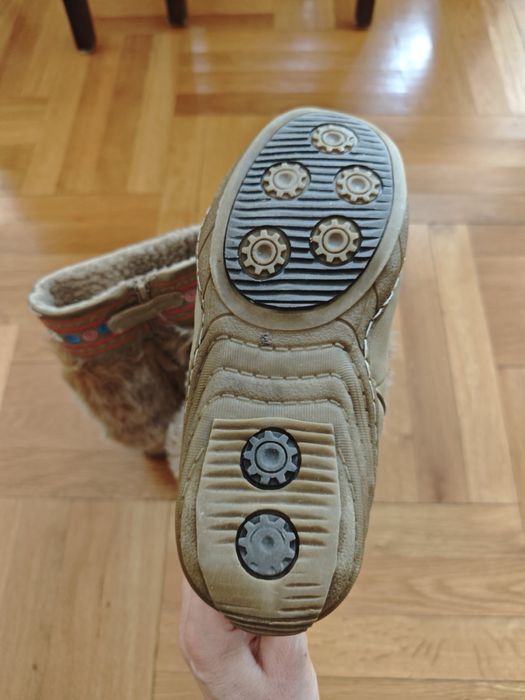 Кокетни есенни ботуши с бродерия, р-р 37