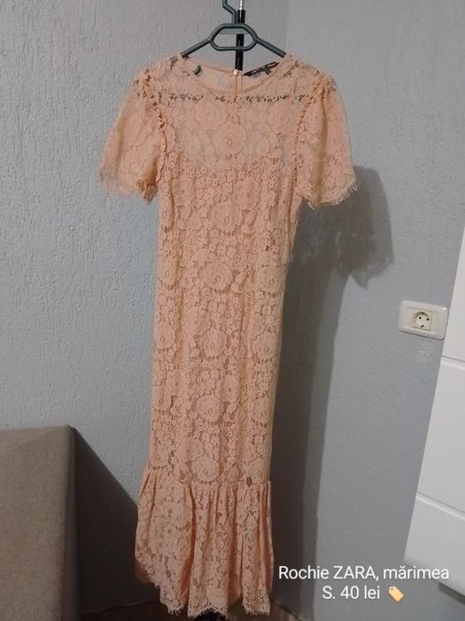 Rochie decentă elegantă