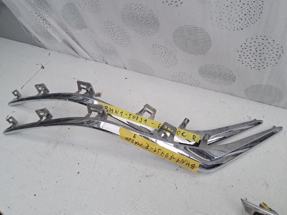 Лайсна хром Mazda 2 Mazda 3