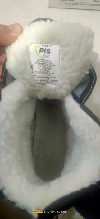 Продам рабочие ботинок