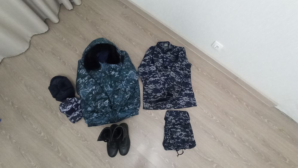 Продам полный комплект формы синий пиксель