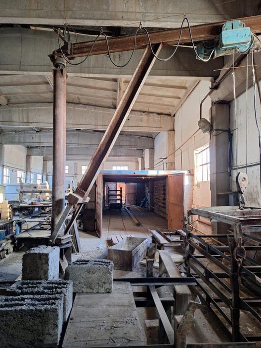 Производственный цех с территорией