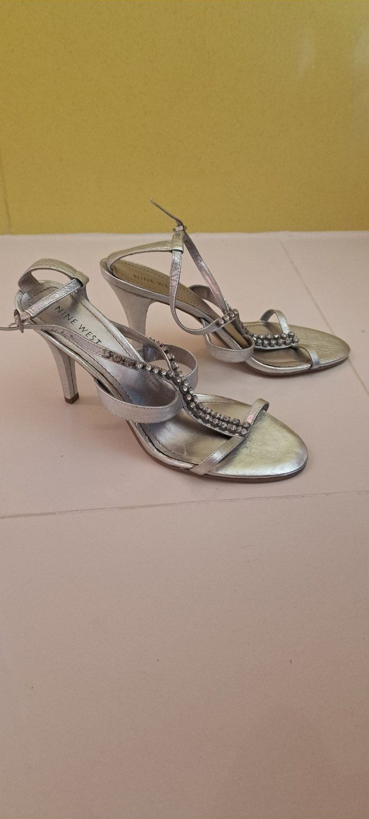 Чисто нови сандали Nine West