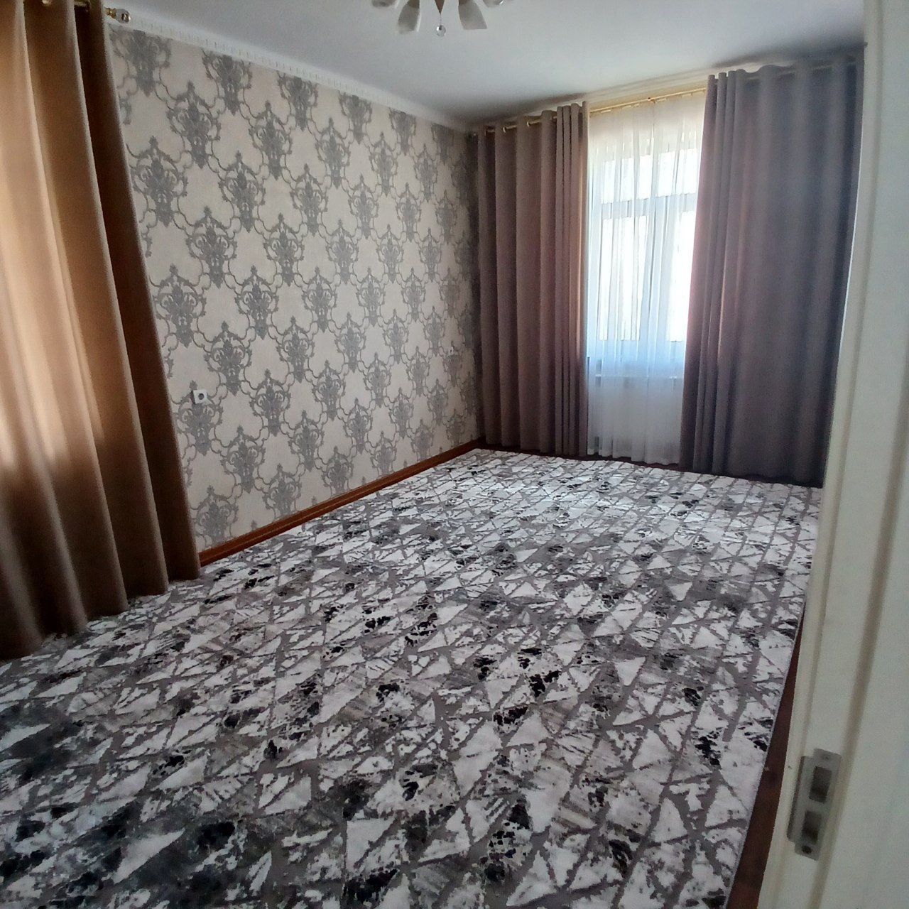 Метро Чиланзар 2/5/5. 60м2. Новостройка
