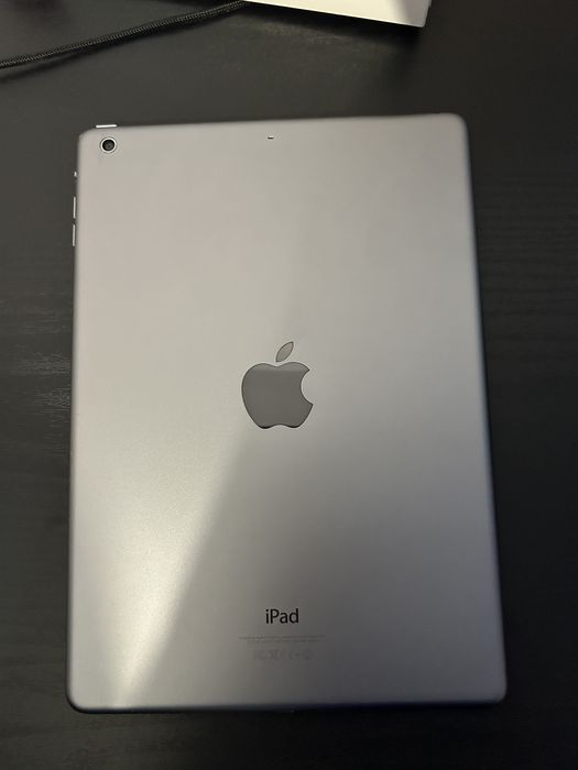 iPad air generația 1 (2013)