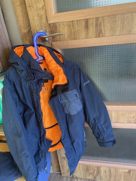 Яке Quiksilver