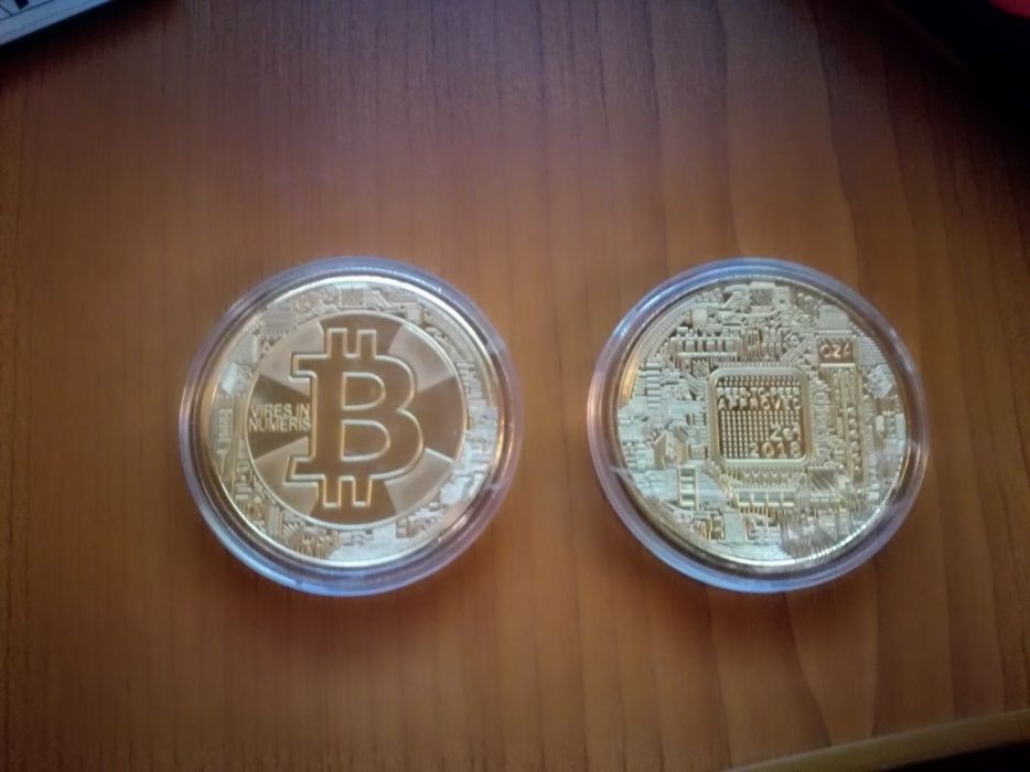 Monedă bitcoin GOLD & Silver