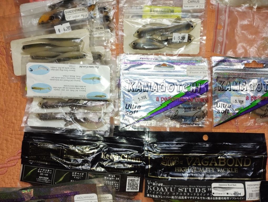 Năluci, plastic silicon