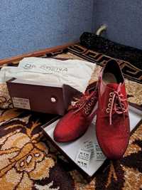 Женская обув красная (Новая)