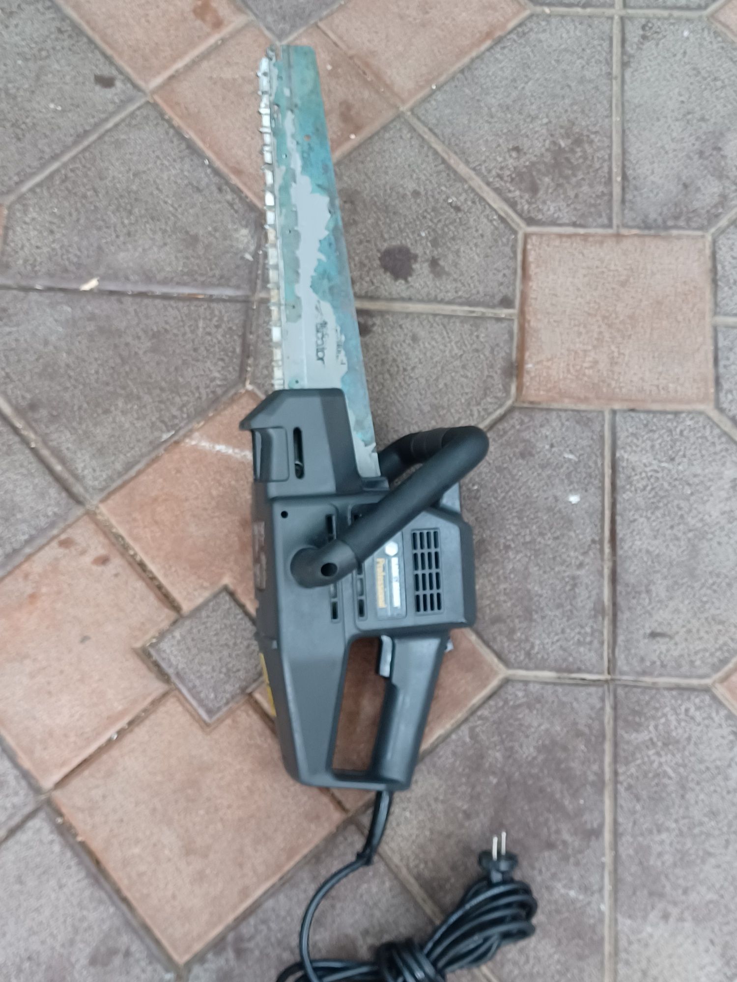 Ferăstrău aligator  BLEK DECHER  de taiat  BCA, caramida etd