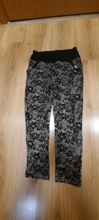 Pantaloni dama moderni