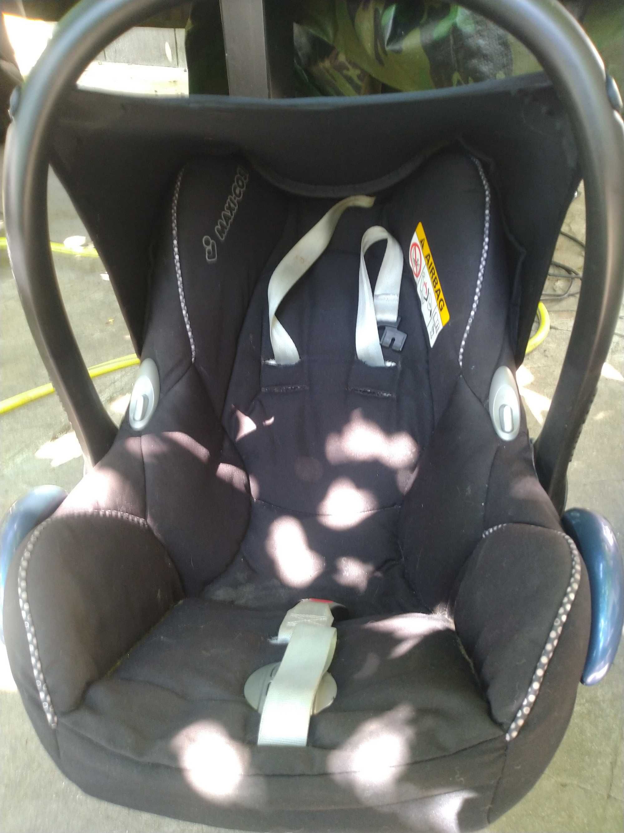 Детско столче + стойка към него за isofix Maxi-cosi
