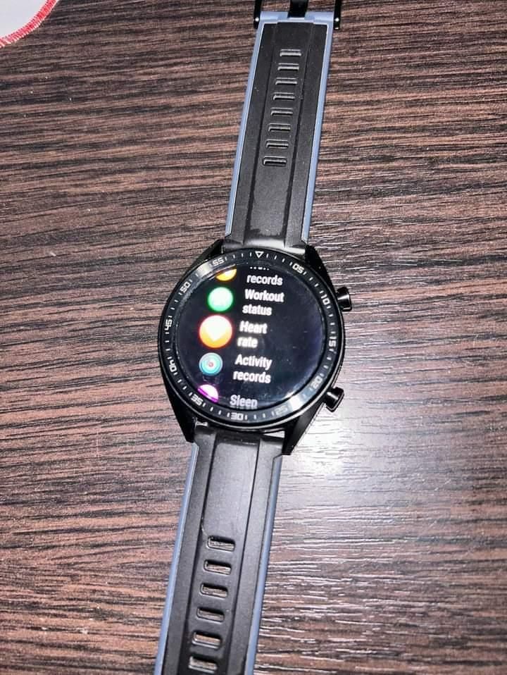 Vând ceas Huawei smart watch Gt