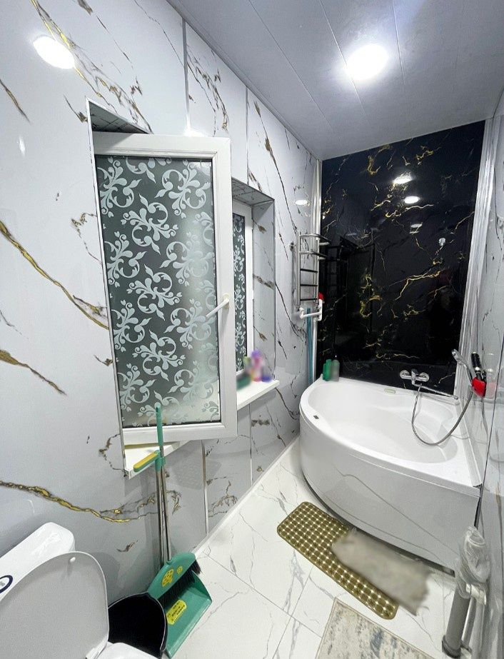 Qoyliq 4massiv 8-metro bekat oldi 1*2/4/5 43m²li shinam uyimz sotiladi