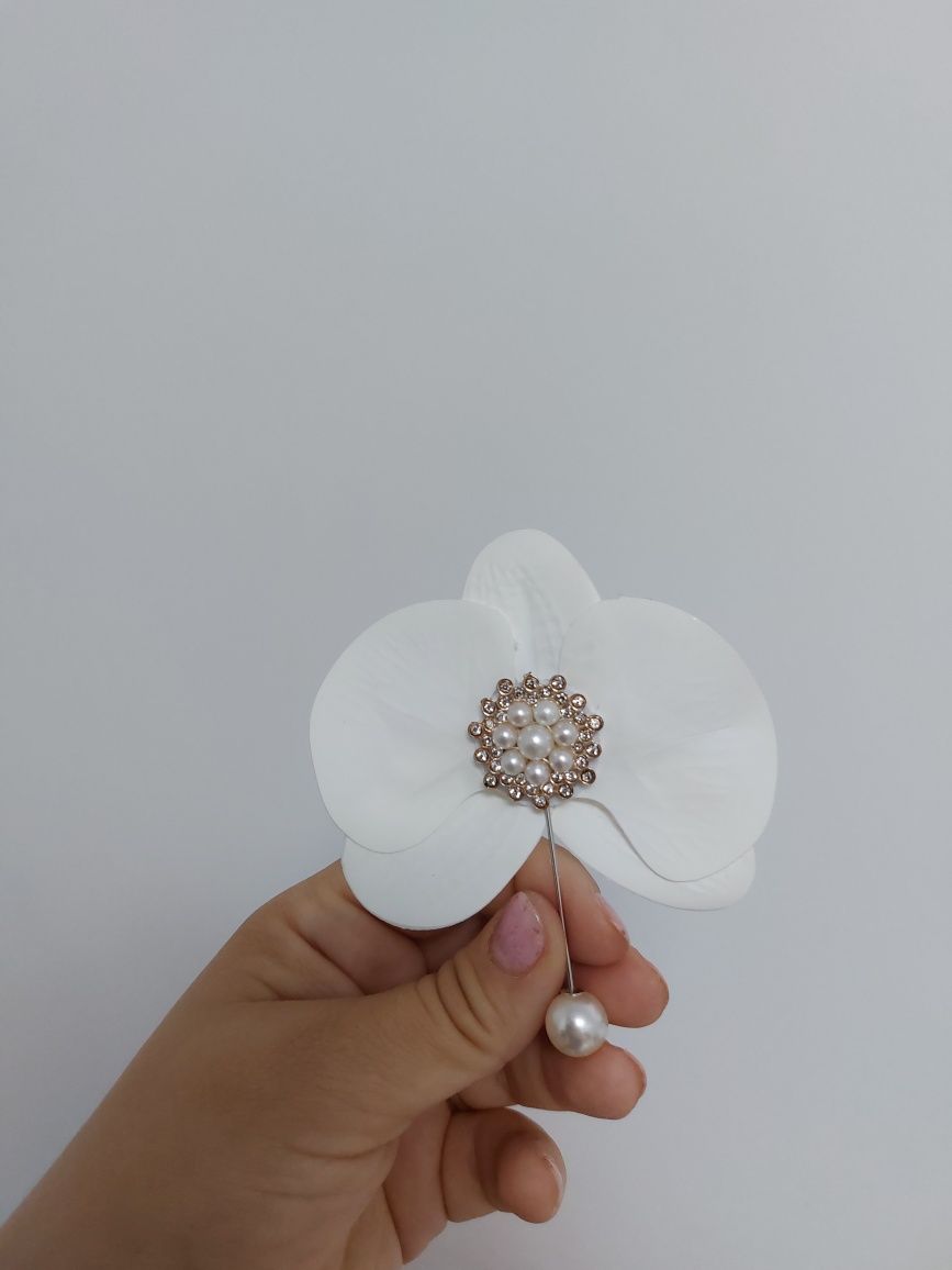 Brosa pin orhidee