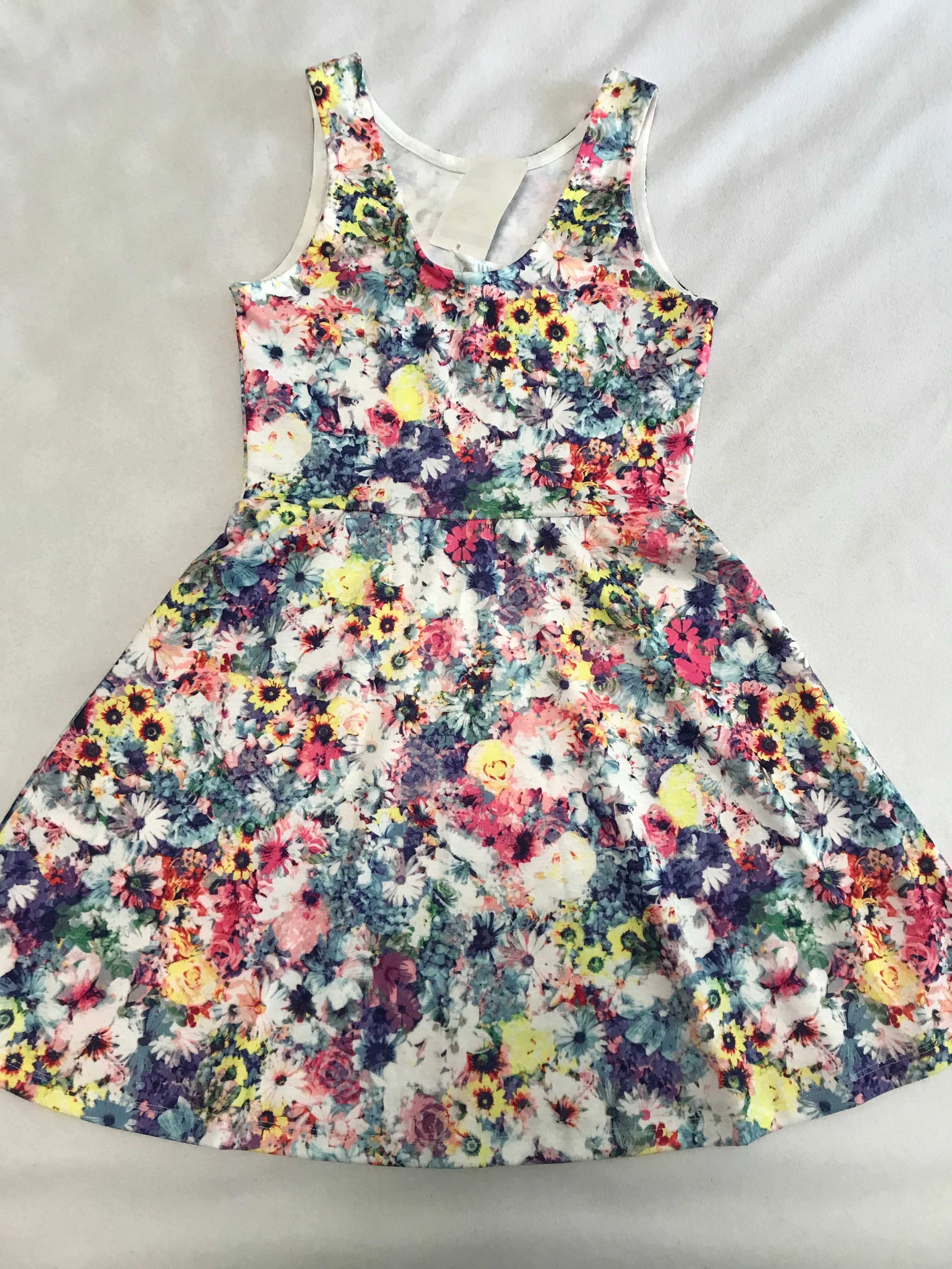 НОВА уникална рокля на цветя H&M  за момиченце