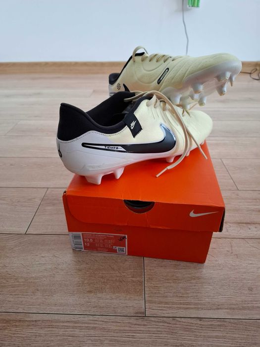 Vand Nike Ghete de fotbal Tiempo Legend 10 Academy FG/MG marime 44.5
