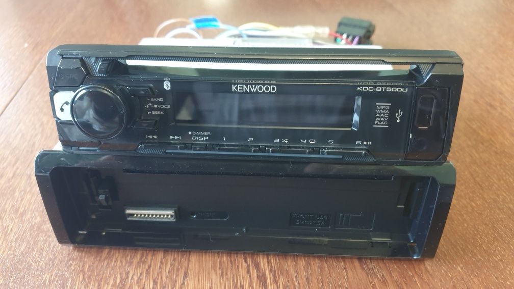 Авто плеър радио музика за кола Кенуулд Kenwood MP-3 USB AUX Bluetooth