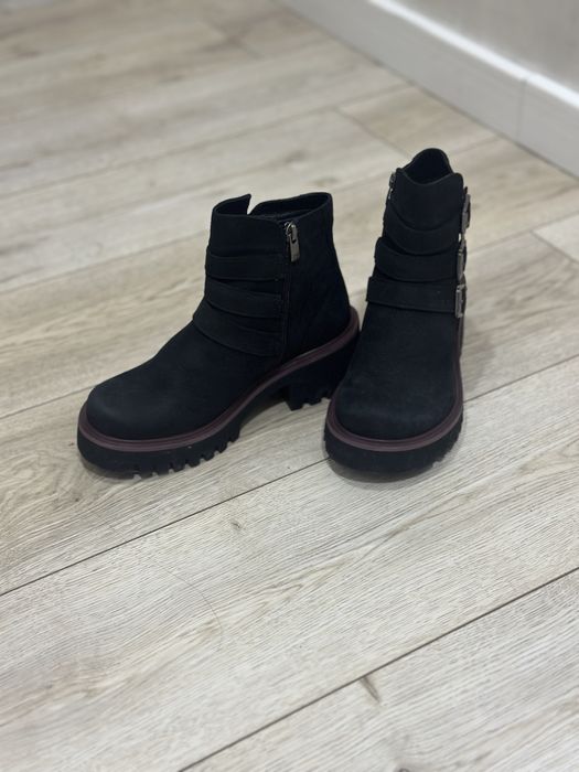 Ботинки из натуральной кожи