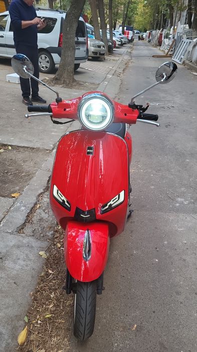 Închiriez scutere noi  fără permis !