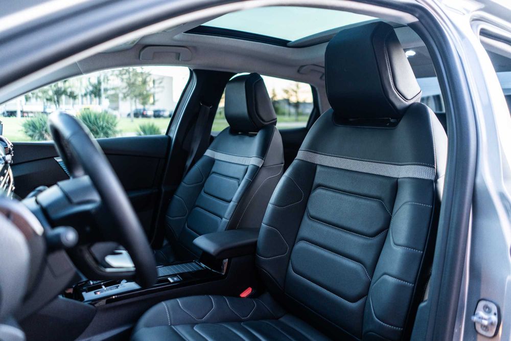 Citroën ë-C4 X – 2023 г., най-високо ниво на
оборудване, като нова!