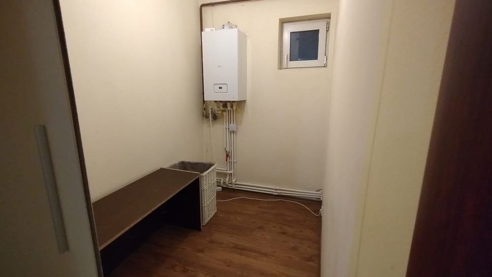 Proprietar închiriez apt 2 camere decom – 60 mp + balcon 11 m MICRO 18