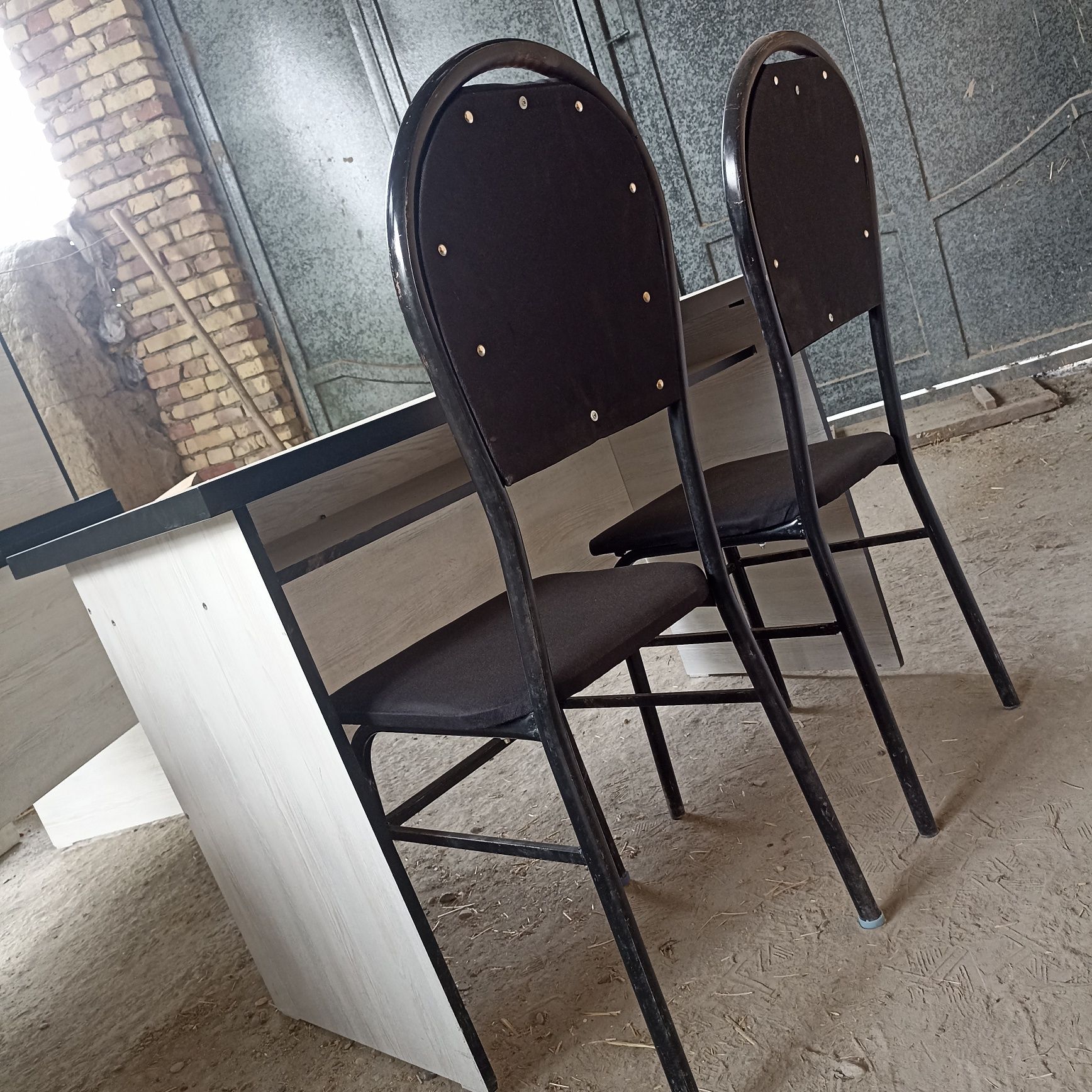 10 ta komplekt parta+2 ta stul sotiladi