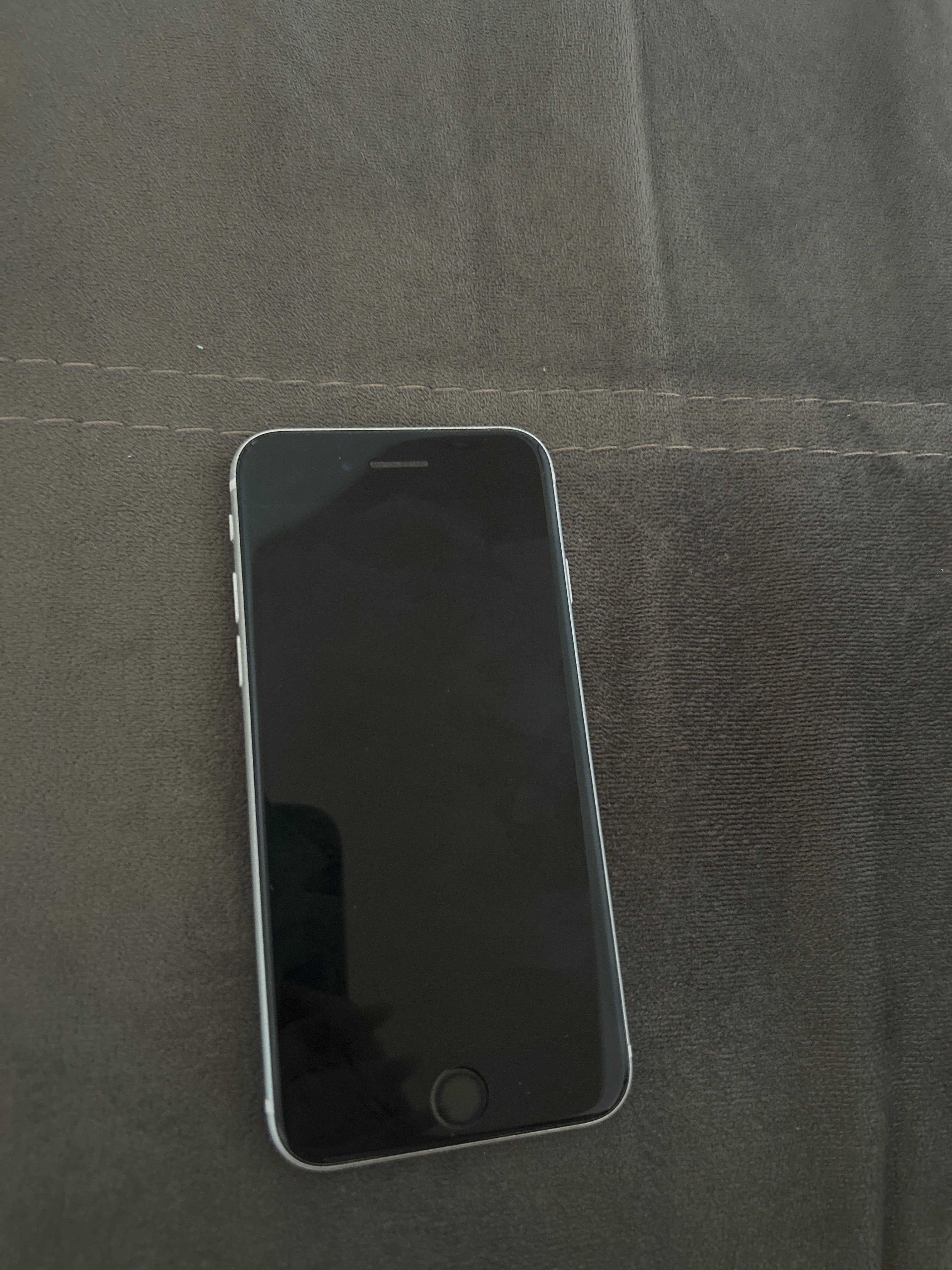 :I phone SE 2020