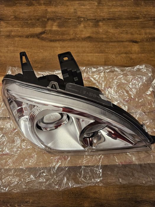 Far dreapta nou Mercedes ML (W163)