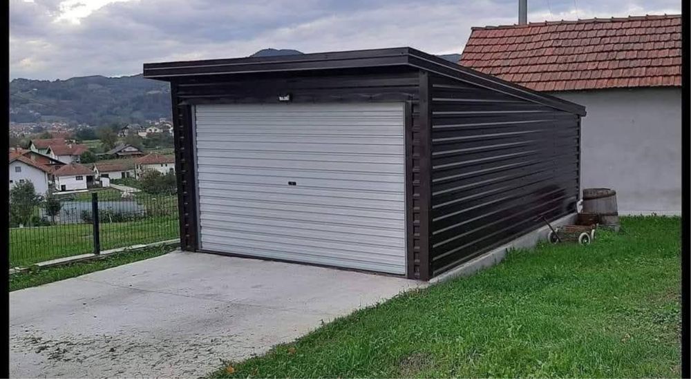 Vindem garaje auto