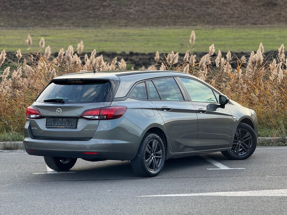 Opel astra K / an 2019/ Diesel/ Euro6/ Bi-Xenon