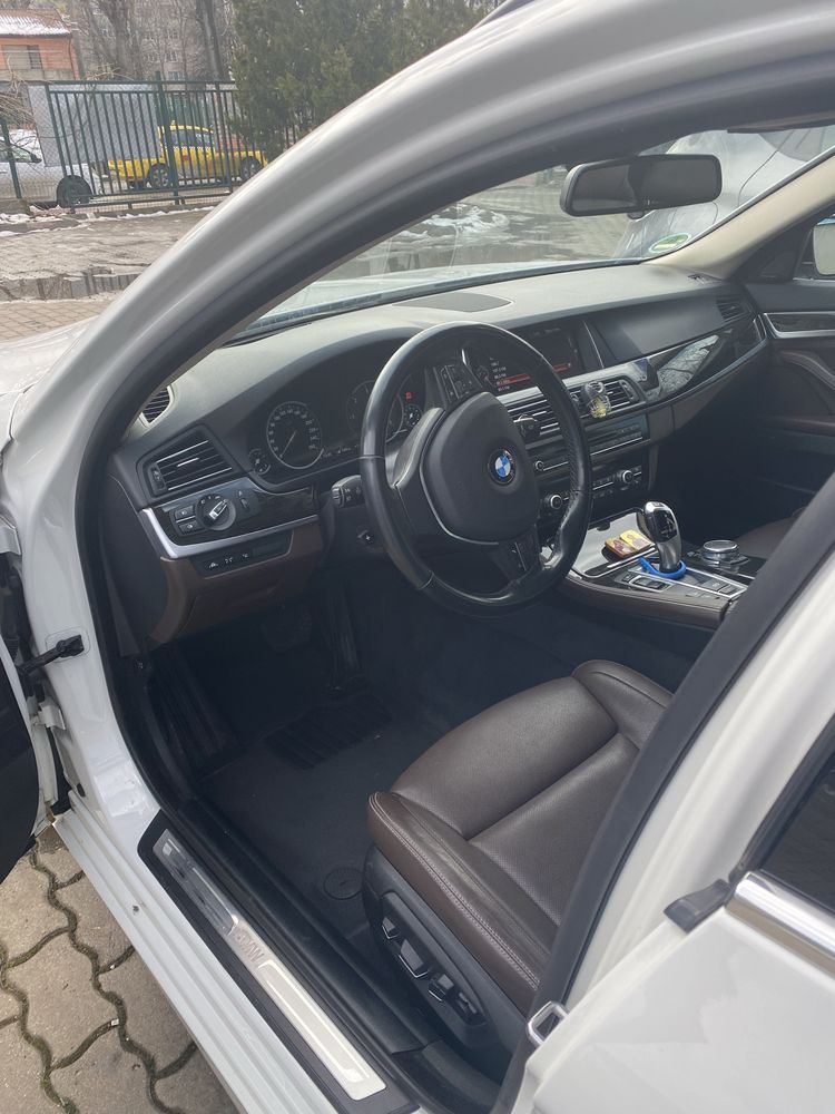 Vânzare BMW 535 D XDrive 313 CP LUXURY LINE (109.000 KM)