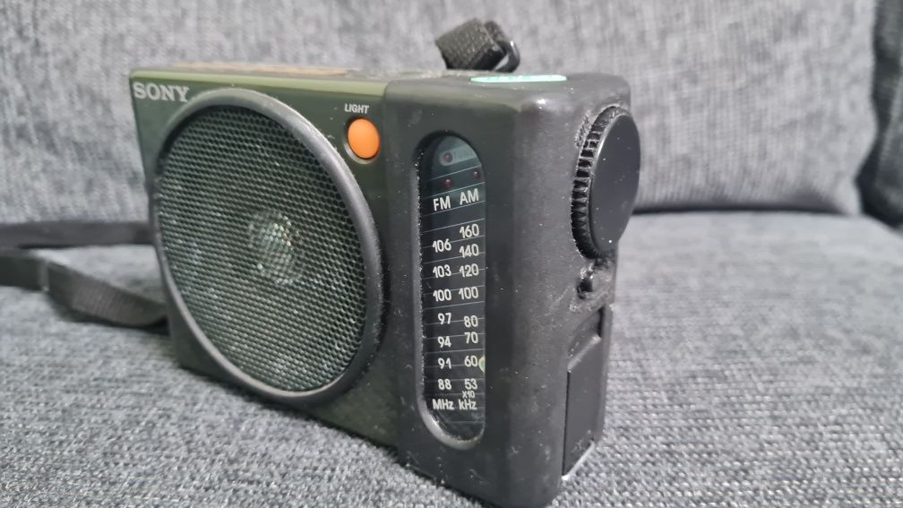 Ретро радио за колекционери Sony ICF-S75W