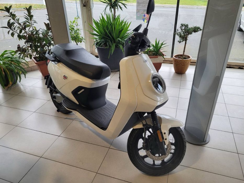 Електрически скутер NIU