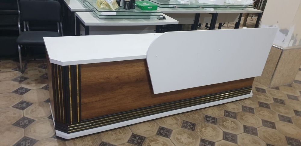 Parta admin stol stul silviadoska proyektor kalyonniy eshiklar