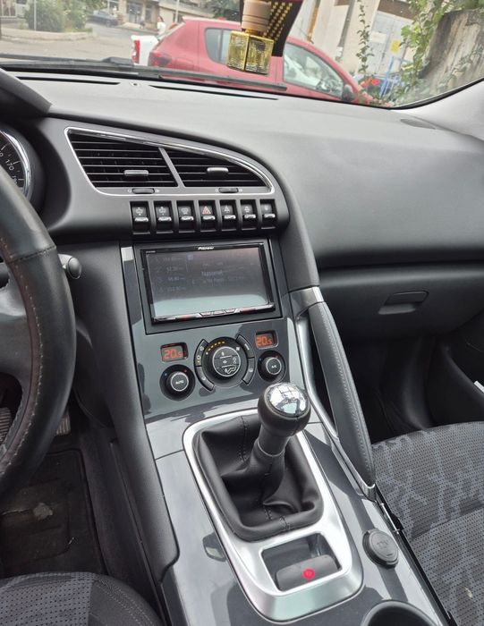 Peugeot 3008 1.6 HDi 112 Cp 2011 Euro 5

Masina este impecabila din to