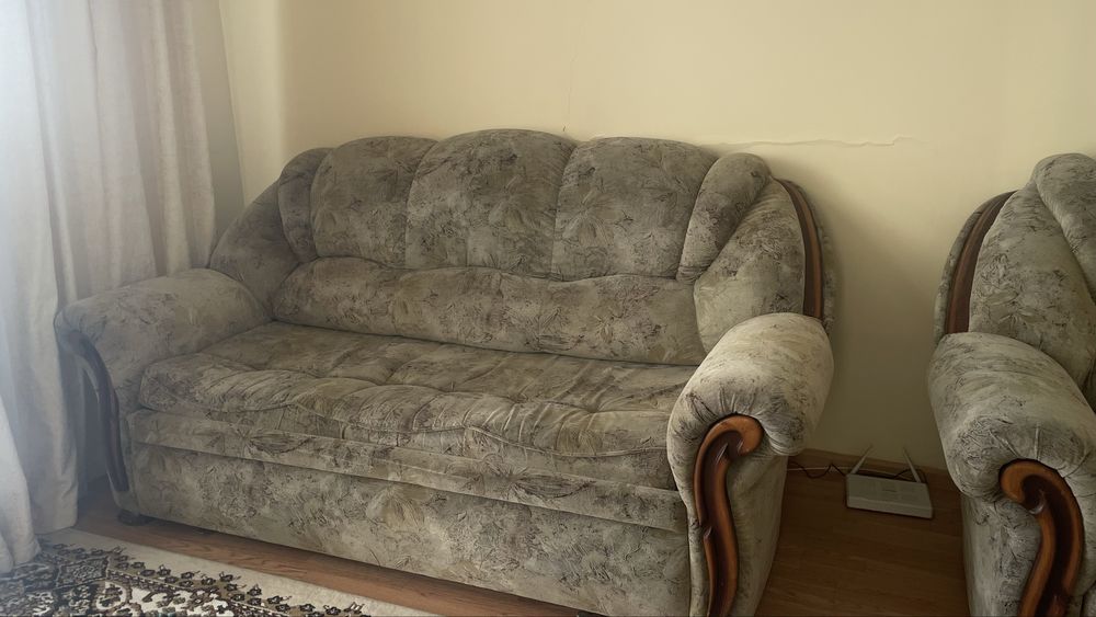 Срочно! Диван и кресло б/у